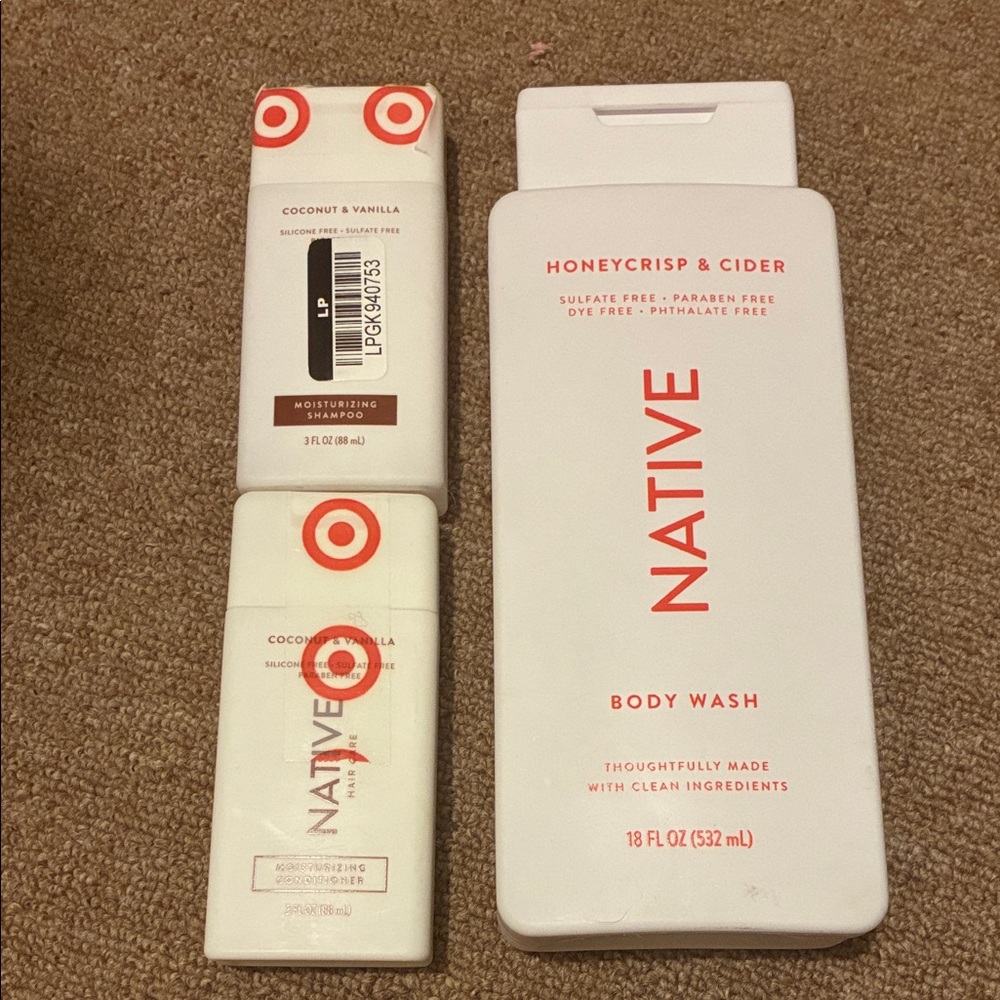 Native Honeycrisp & Cider Body Wash - White and Red
